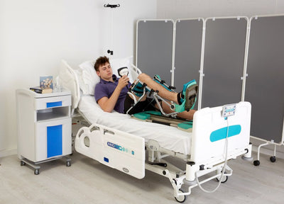 man_on_cpm_in_hosp_controlling_lr (1)