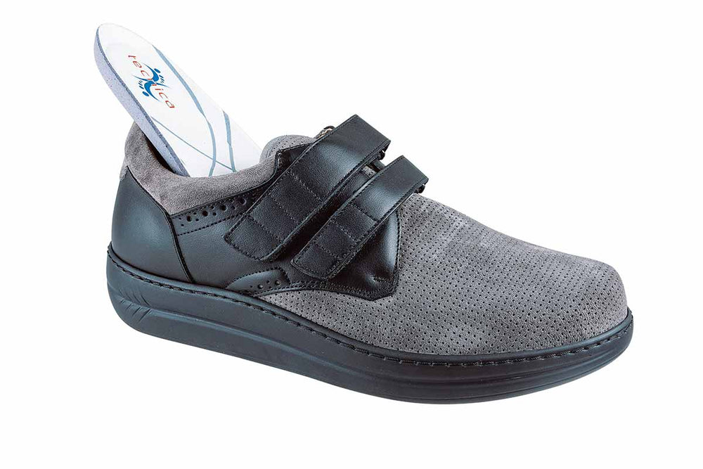 Energy Ivan with an insole being placed inside